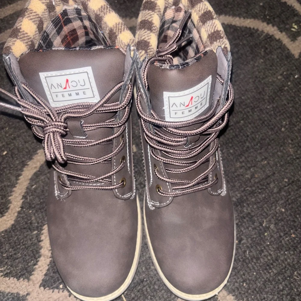 Brand New, Anjou Femme Brown Lace-Up Boots